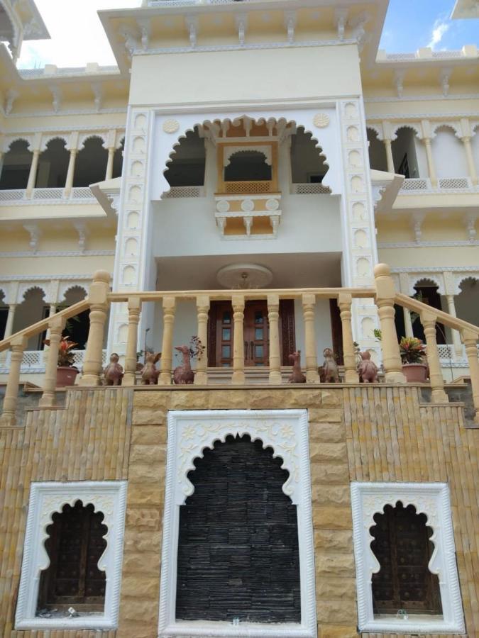 Golden Hands - Palace Raj Kumbha Kumbhalgarh Extérieur photo
